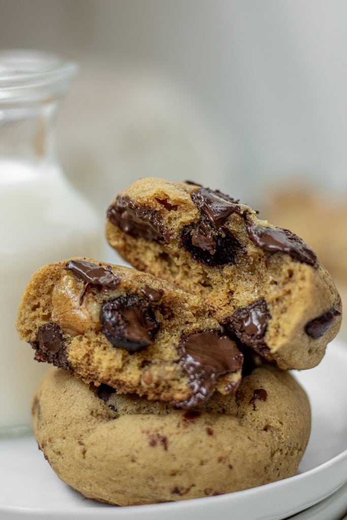 Dark Chocolate Walnut Cookies